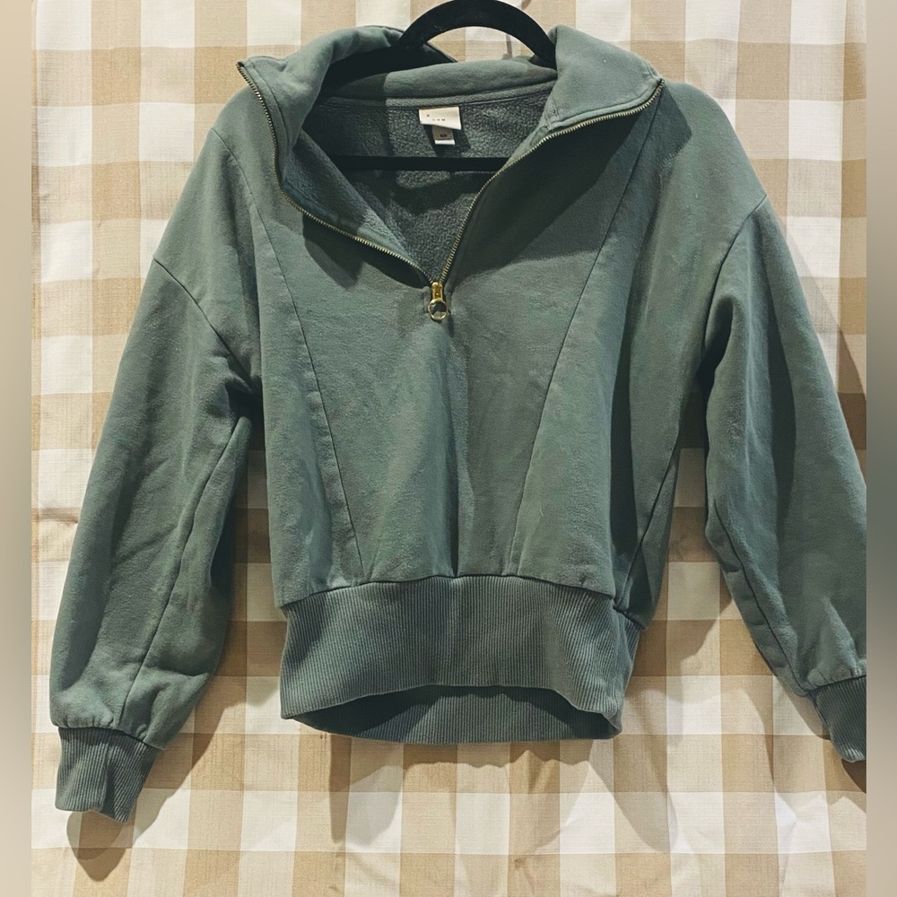 GREEN QUARTER ZIP A NEW DAY SWEATSHIRT